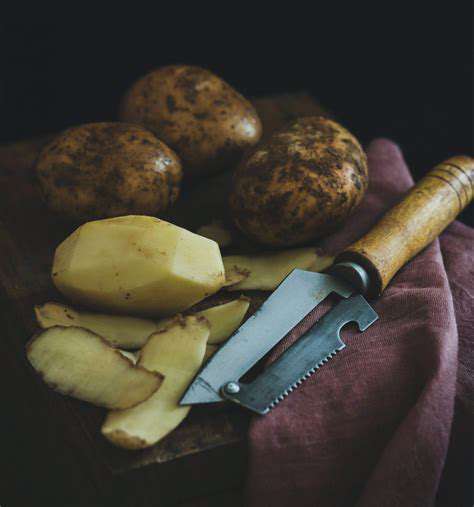 Authentic Indian Samosas: Spiced Potato Filling